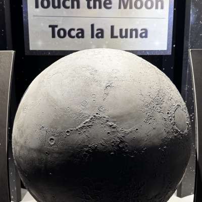 Moon globe